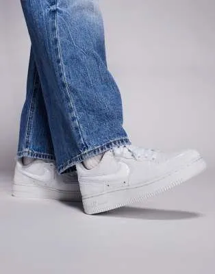 Nike Air Force 1 '07 bubble swoosh trainers in light grey